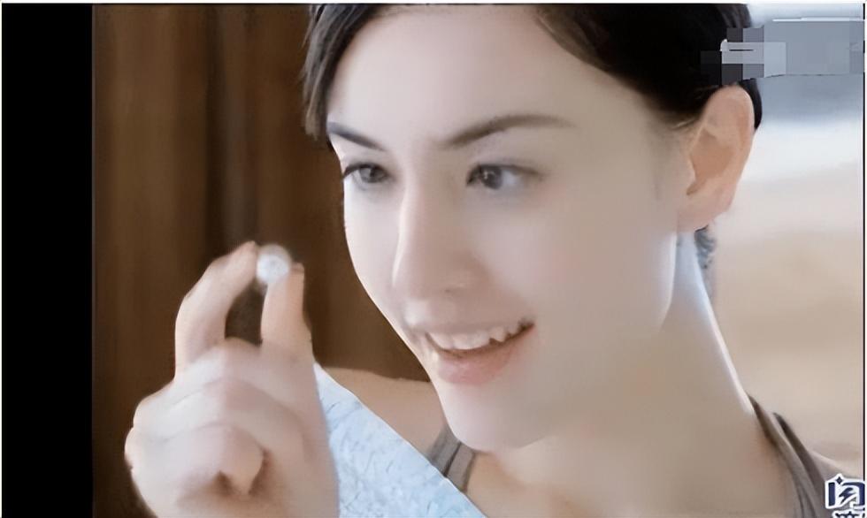 刘碧丽生于马来西亚,有一半美国血统.