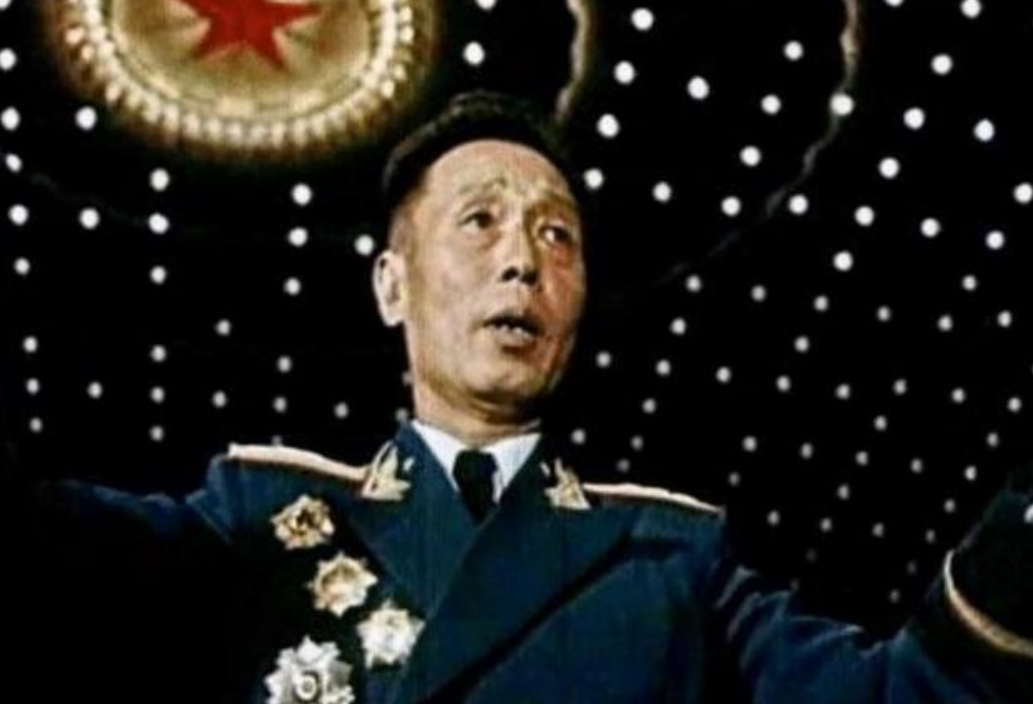 决定对这些革命英雄授衔,组织上经过再三考虑,决定授予熊伯涛少将军衔