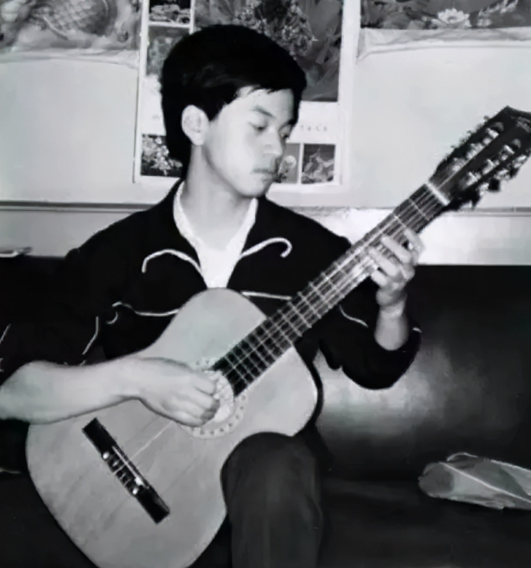 回顾李健的神仙爱情十岁相识结婚20年不生娃用一生来度蜜月