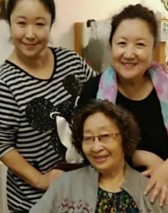 回顾彭玉丧偶后悲痛万分女儿做媒她再婚嫁亡夫的亲姐夫