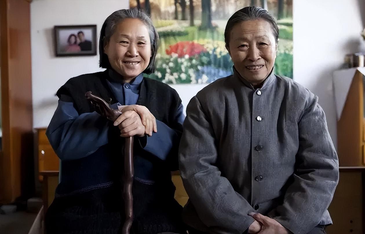 张少华和丈夫对这个儿子感到十分骄傲.