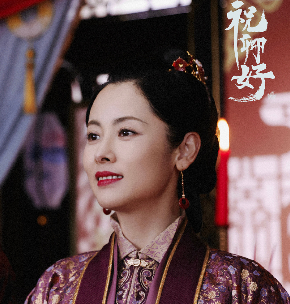 回顾杨明娜:与演员田亮离婚后,独自陪儿子长大,如今苦尽甘来