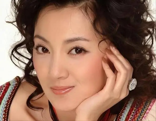 回顾从5登春晚到沦落精神病院金玉婷的结局印证了郭德纲的话