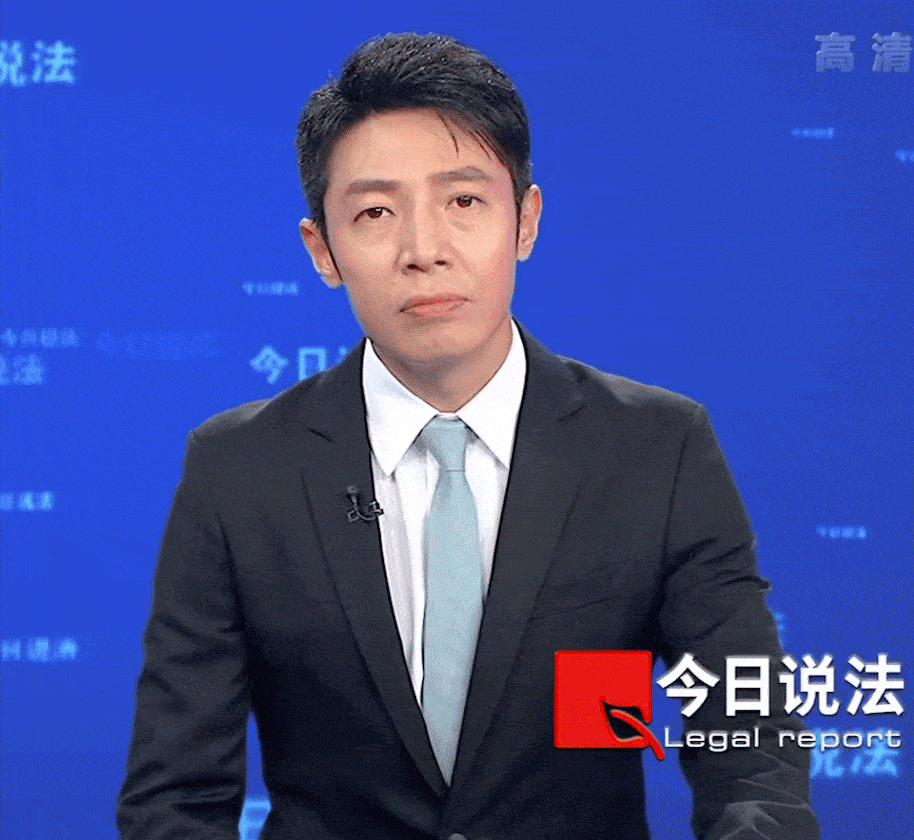 肖晓琳凭借自身的努力,考上了新闻系研究生,成功进入到了中央电视台.