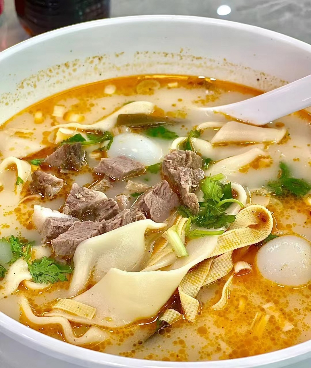 烩面图片  "河南烩面,一碗让你回味无穷的传统美食"90 作为一名烹饪