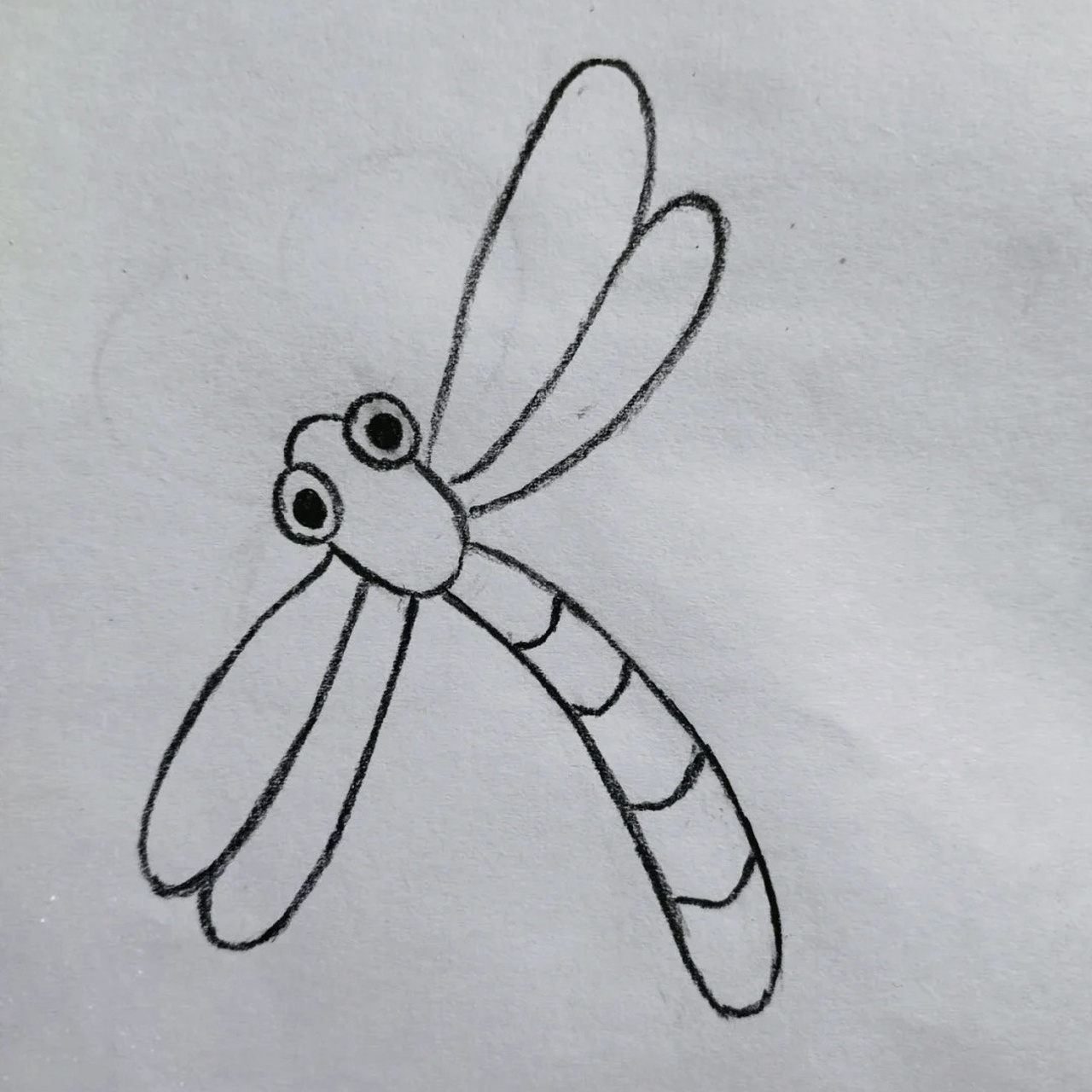 蜻蜓简笔画  简笔画|蜻蜓97 小荷才露尖尖角,早有蜻蜓立上头~ 大家