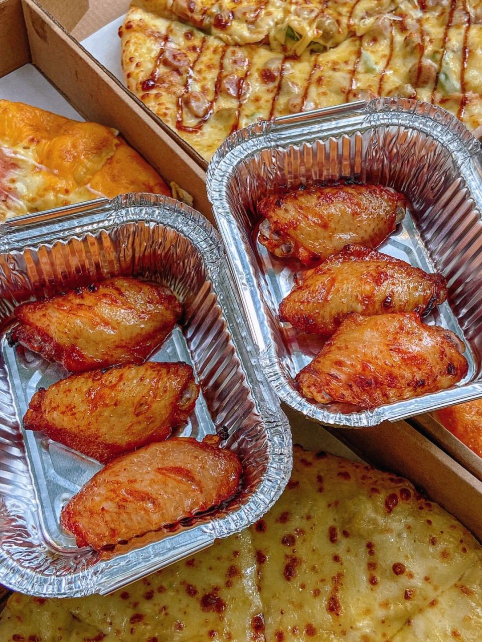 本地mcn挑战赛# 西郊这家地瓜94卷边披萨真的好绝 不枉我跑了十