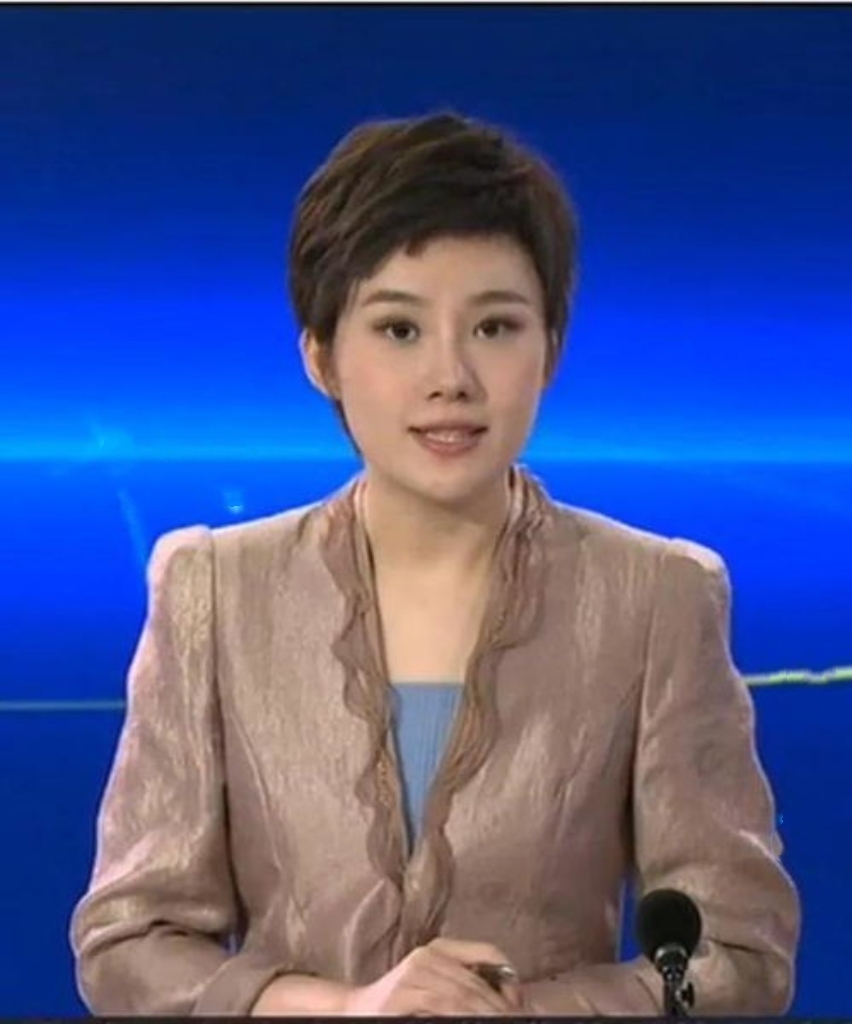 "央视新闻直播间之星:郑子可的荧屏风采"