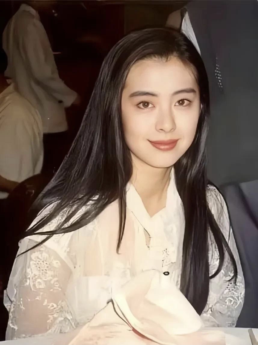 王祖贤年轻时真的貌美如花