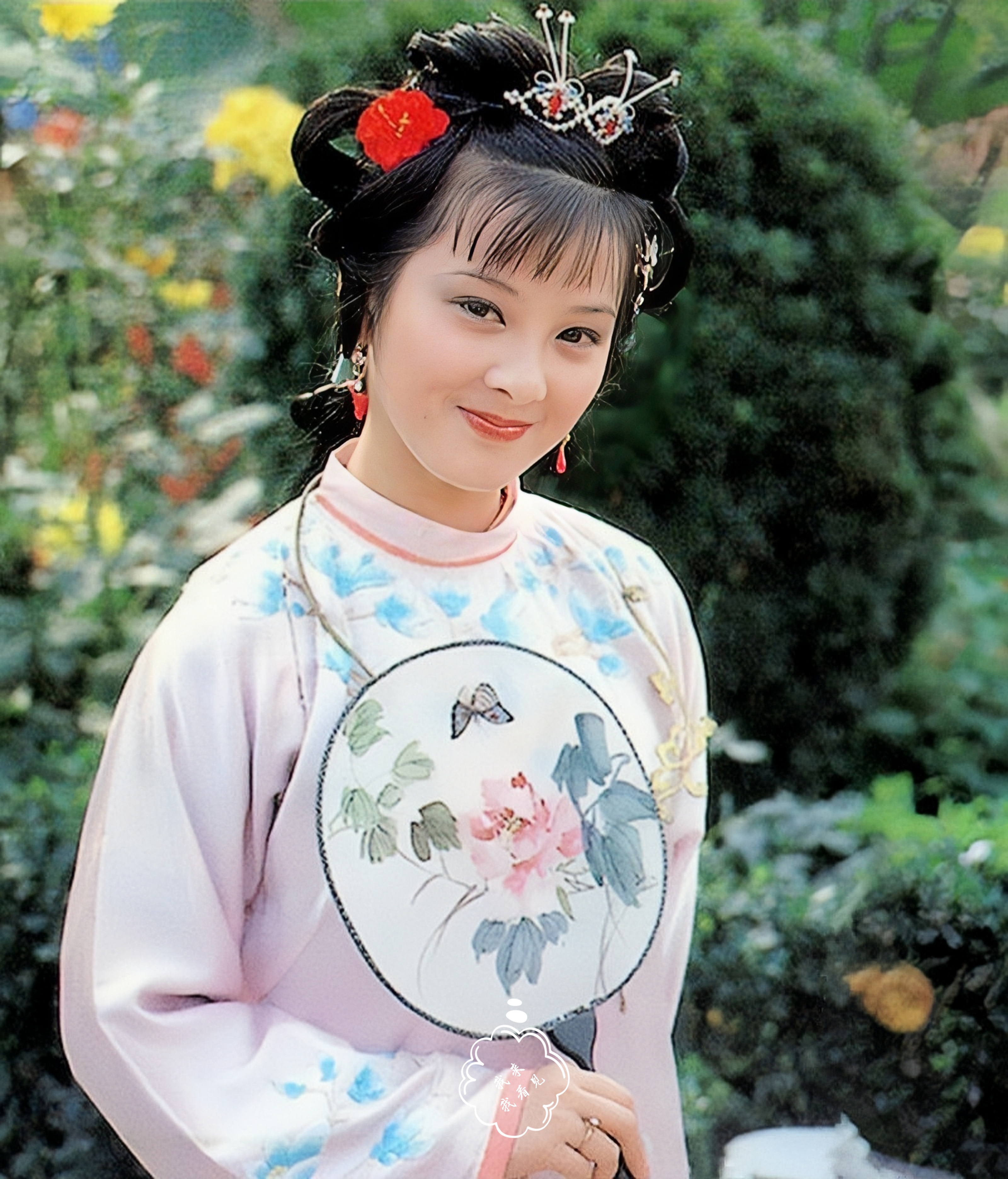 87版红楼梦里那些手拿纨扇的优雅女子,今后的古装剧里还会有么