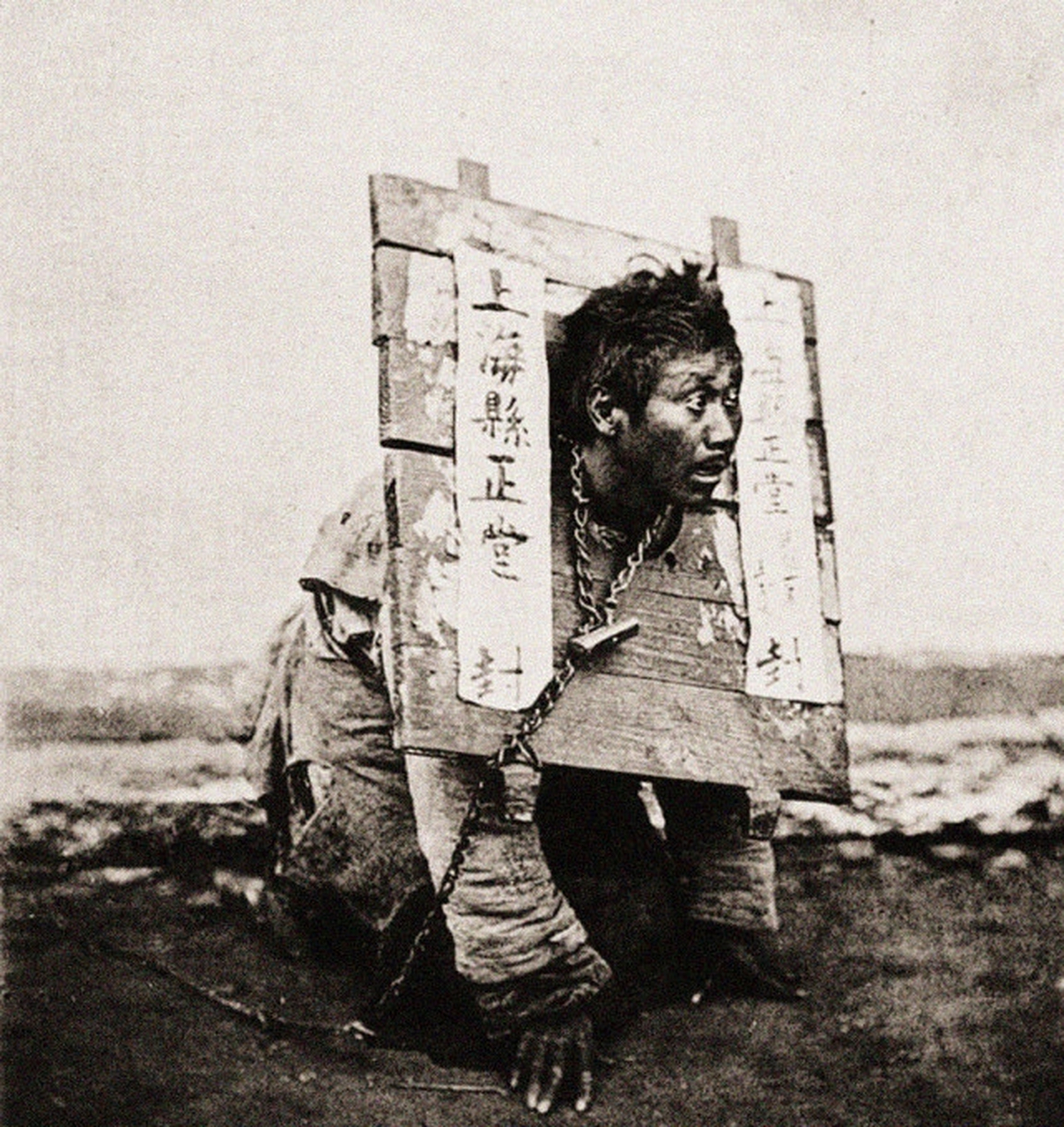 清朝灭亡前的三个"诡异征兆" 满地饿殍下的诡异戏班 慈禧下葬时的狂风