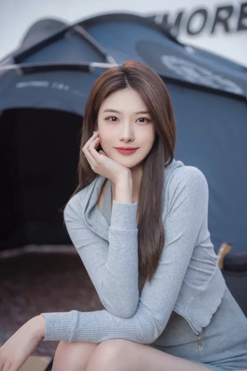 在精致女人的世界里,美丽不仅仅是一种外在的表现,更是一种内在的修养