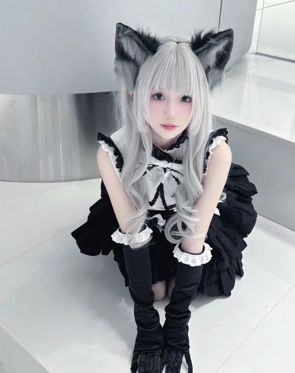 白毛兽耳猫娘cos,小姐姐楚楚动人的小表情,太可爱了吧