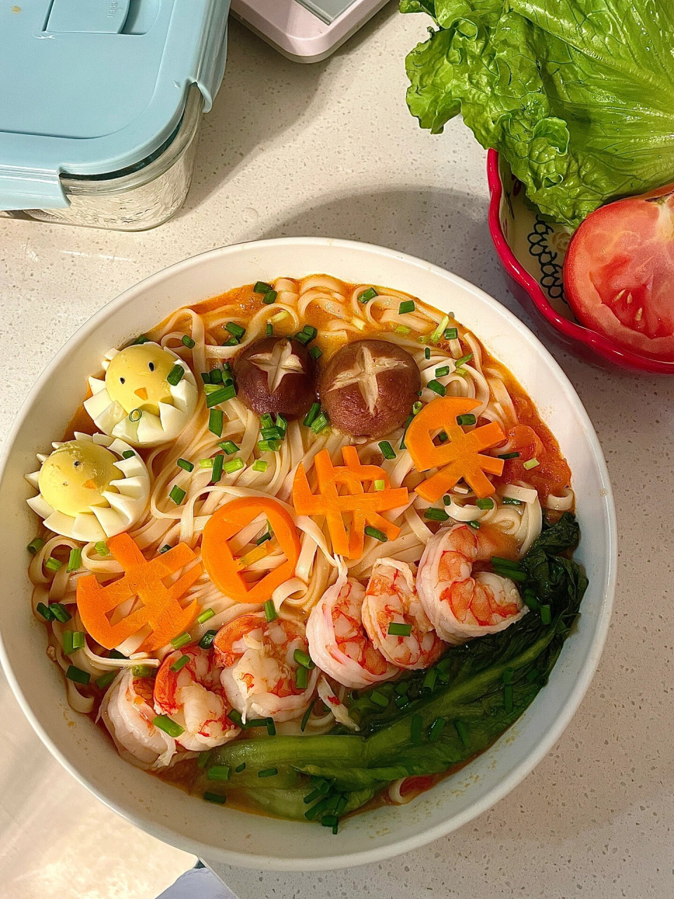 生日面条好看图片  🍜这张生日面条的图片真是太好看了!