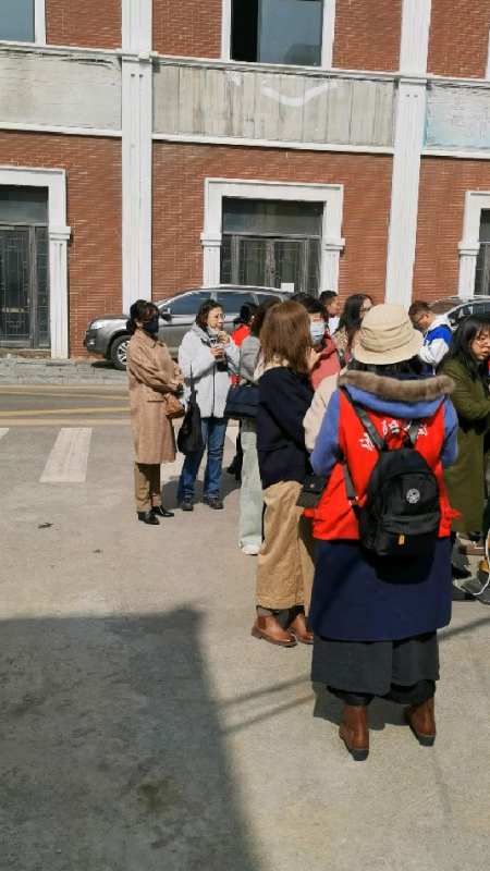 沈阳故宫今年又招募志愿者了现场很热闹我们的队伍又壮大了