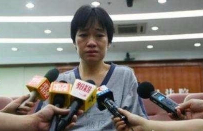2011年母亲溺死双胞胎儿子上千人为她求情丈夫她没错