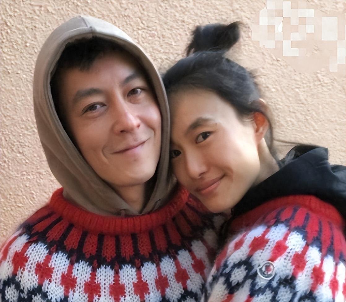 在与赵磊的闹剧结束后,不少人开始关心起秦舒培与陈冠希的绯闻事件,要