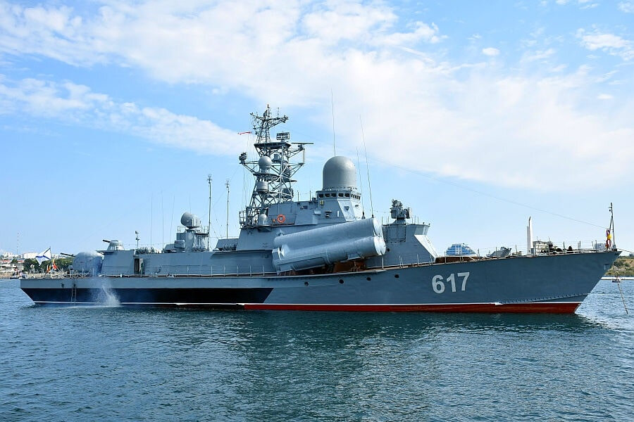 近海战列舰1234型"纳努契卡"小型导弹舰