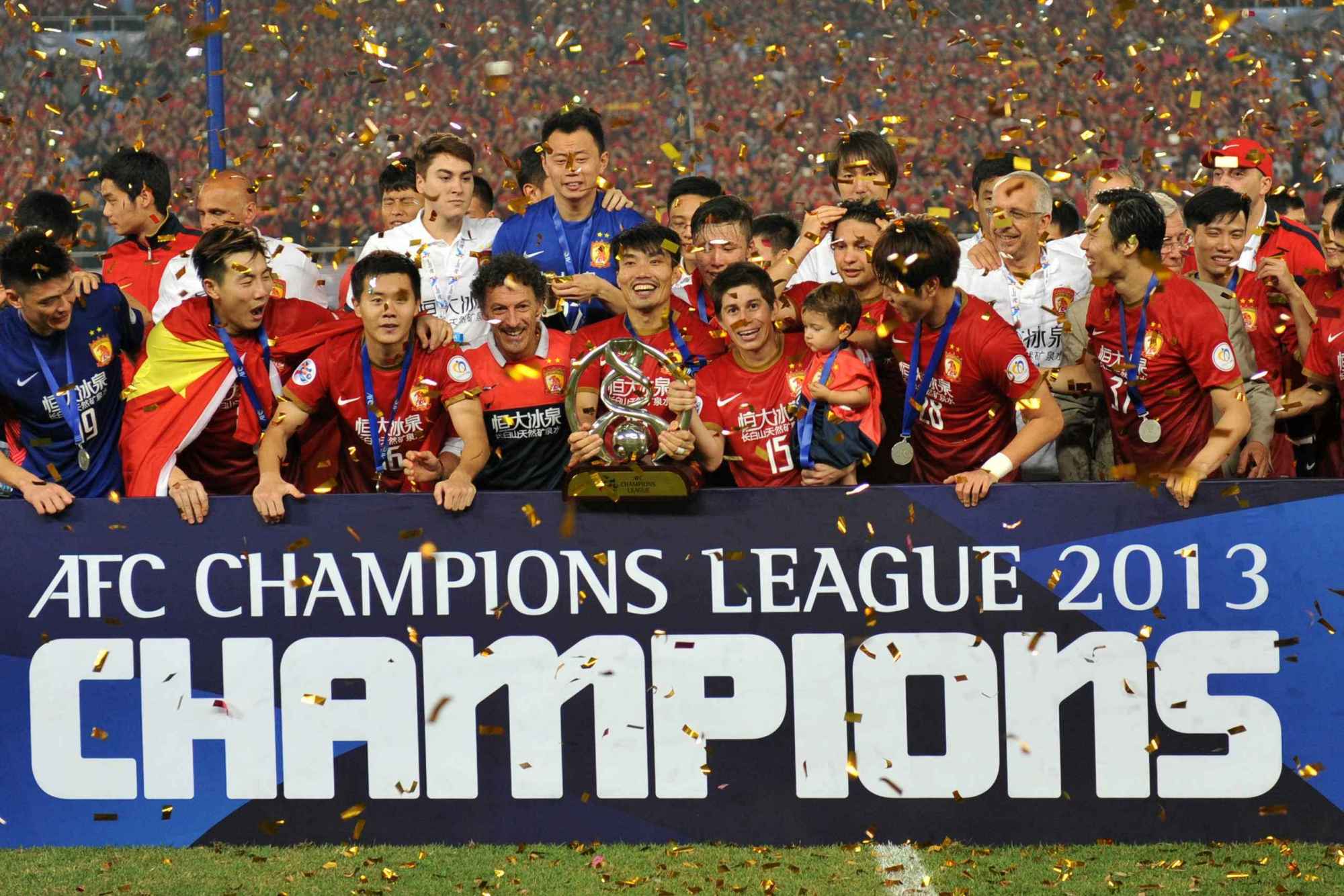 中国足球职业联赛四大豪门球队卑微的在足球荒漠中艰难生存