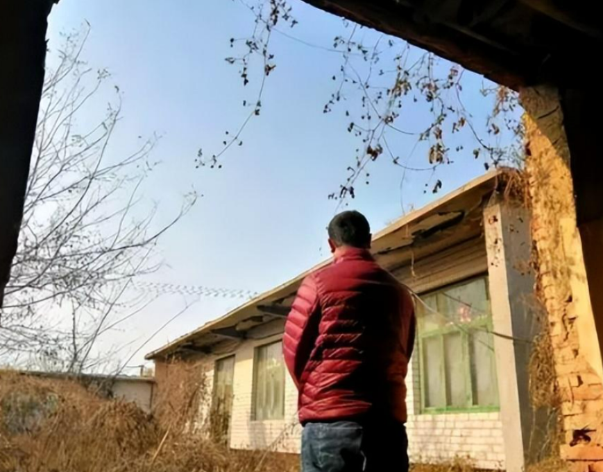 回顾郑州女孩仅九岁无力偿还父亲欠的债成为最小的老赖