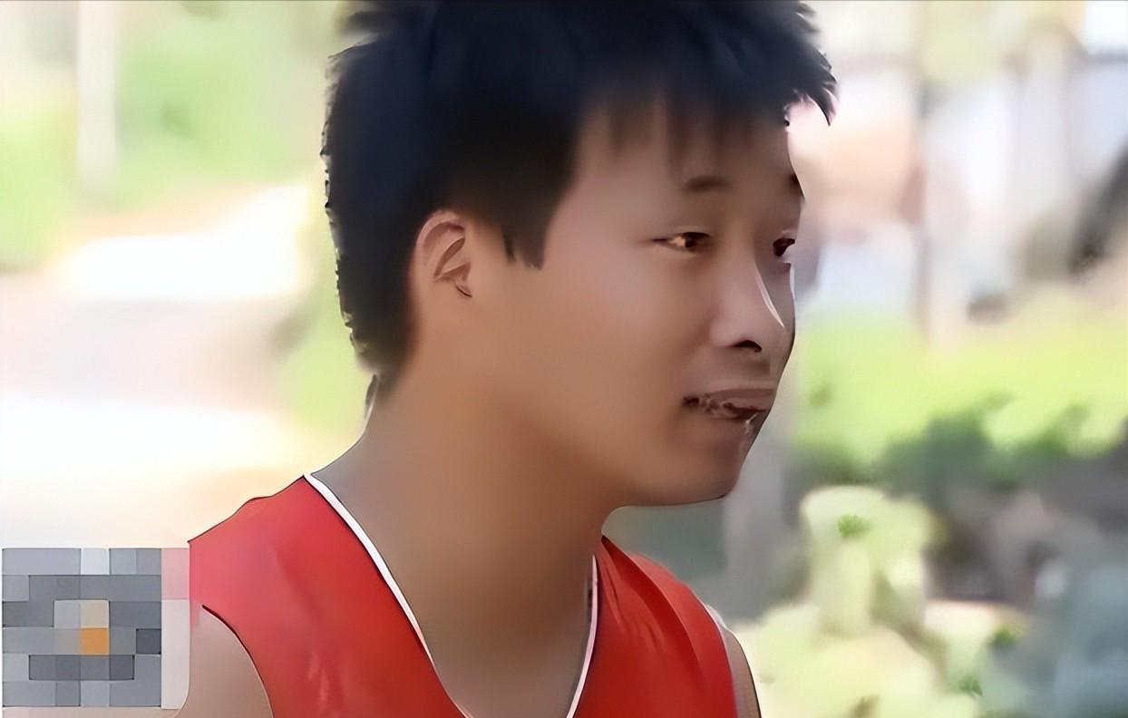 找的人并不是旁人,而是她的孙子段浩然和老伴段书友,爷孙两人一夜未归