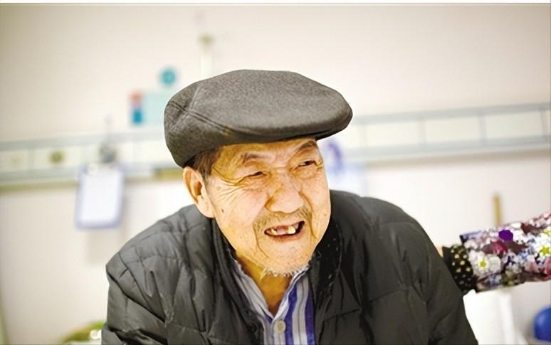 确诊癌症的孤寡老人