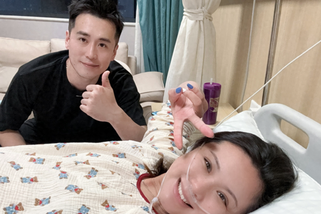 前中国女排队长曾春蕾宣布诞下二胎,丈夫和老大陪伴在旁
