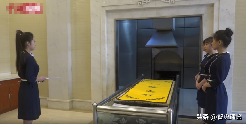 24岁美女在八宝山当火化师平均每日焚烧60具尸体亲人都嫌晦气