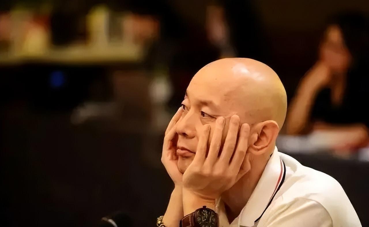 回顾:妹妹远在美国,父母已离世,如今66岁无儿无女的