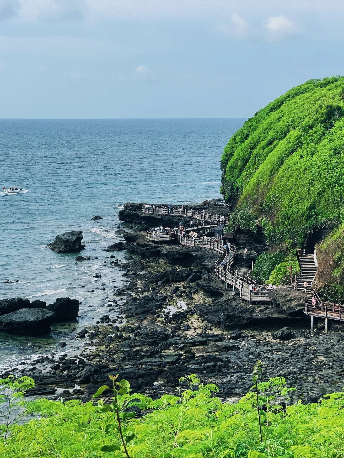 涠洲岛的精华景点在这里,鳄鱼山是涠洲岛的精华景点,以美丽的海岛风光