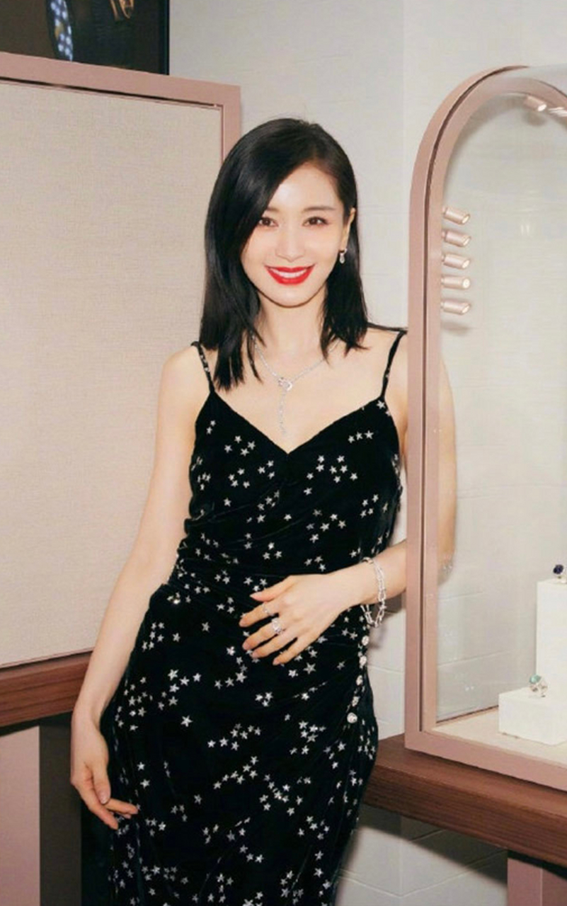 吊带裙pk #王子文# 撞脸 #李菲儿