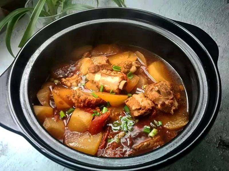 小茴香4两,香叶1两  6,八角8两,良姜2两  7,草蔻2两,肉桂1两  炖排骨