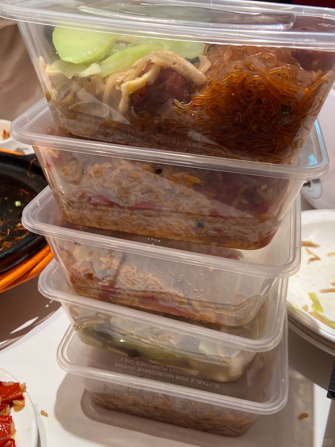 2个人一锅肉汤泡饭一个素菜 就ok