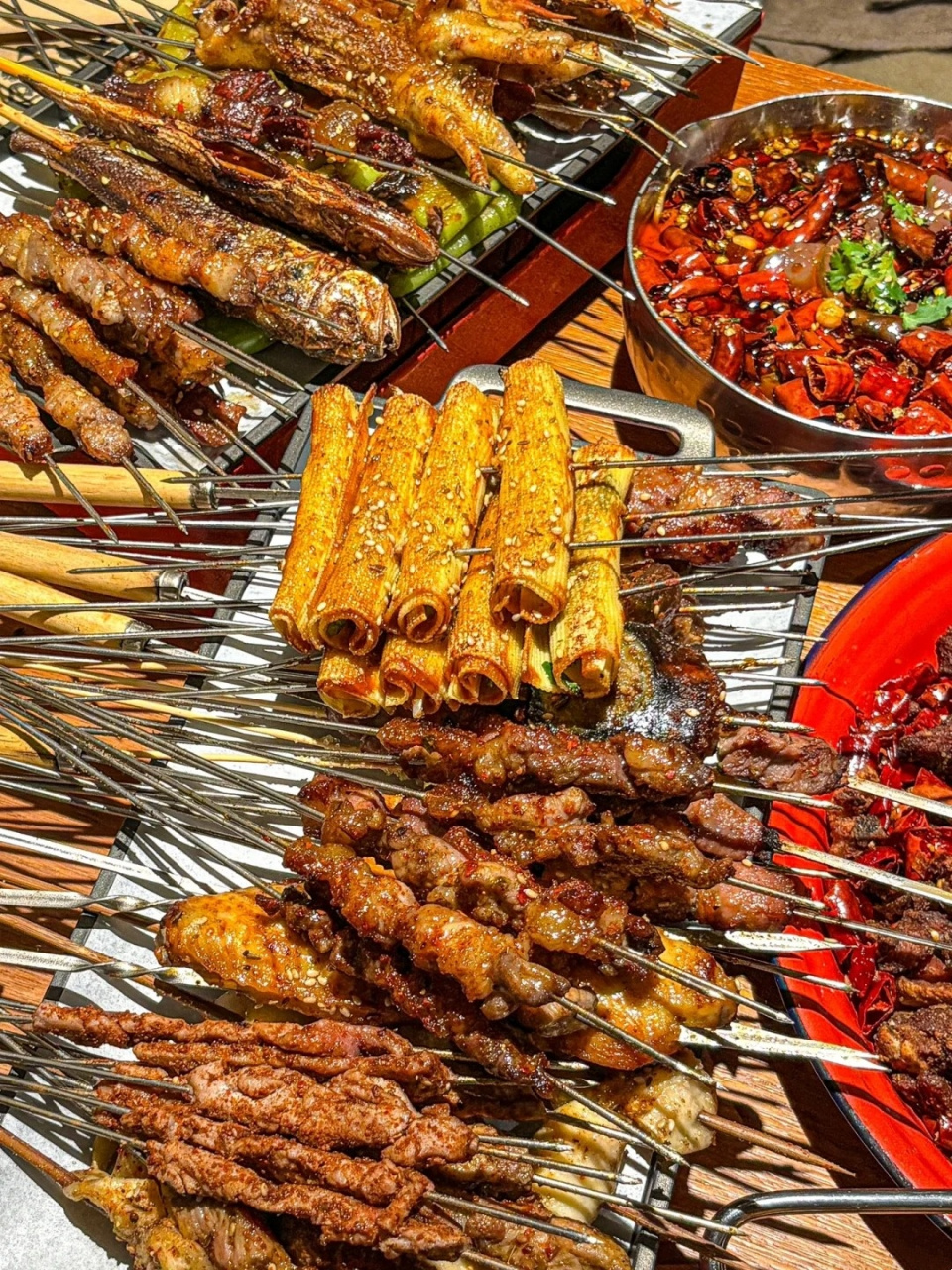 今天要给你们种分享的不是别的,正是那些让人欲罢不能的烧烤美食图片!