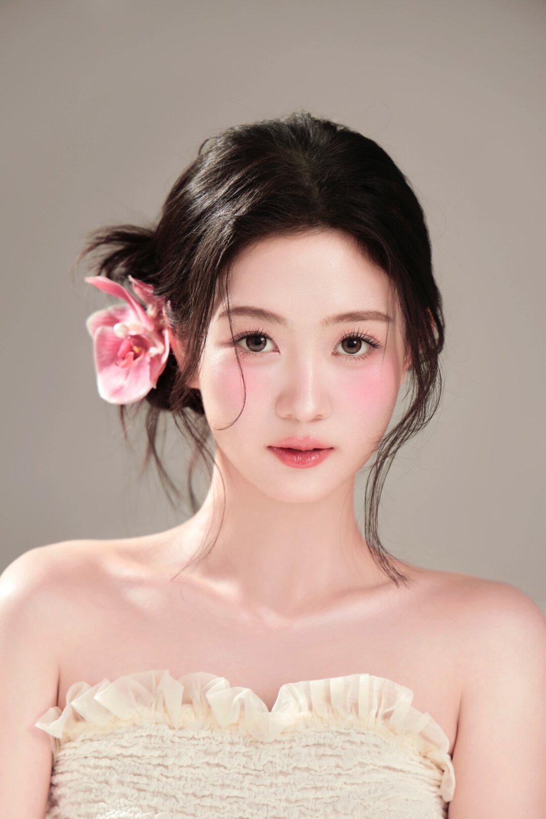 永远温柔明媚的春日清甜蝴蝶兰妆容