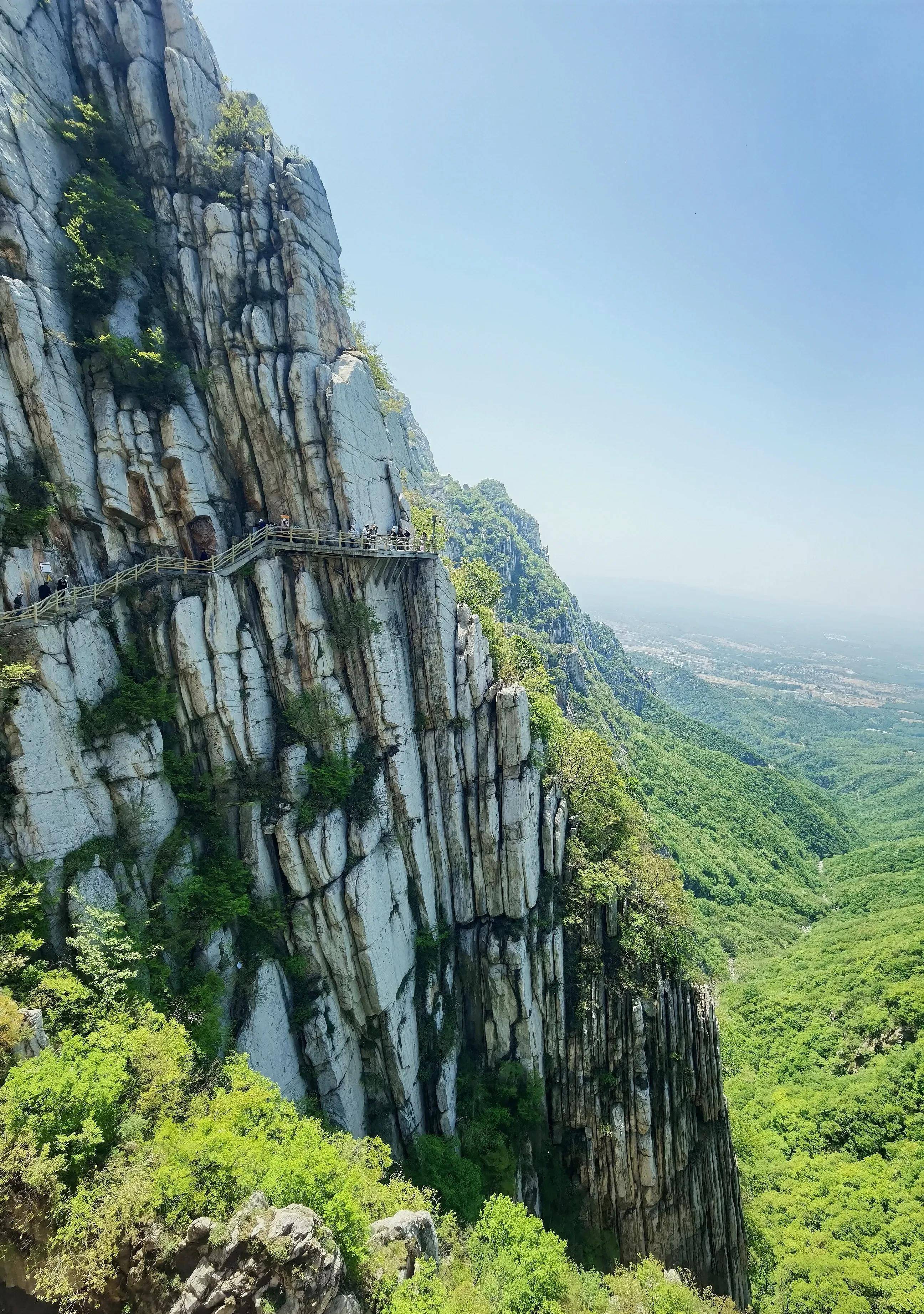 嵩山,位于河南省登封市西北,被.@尛笨走四方的动态