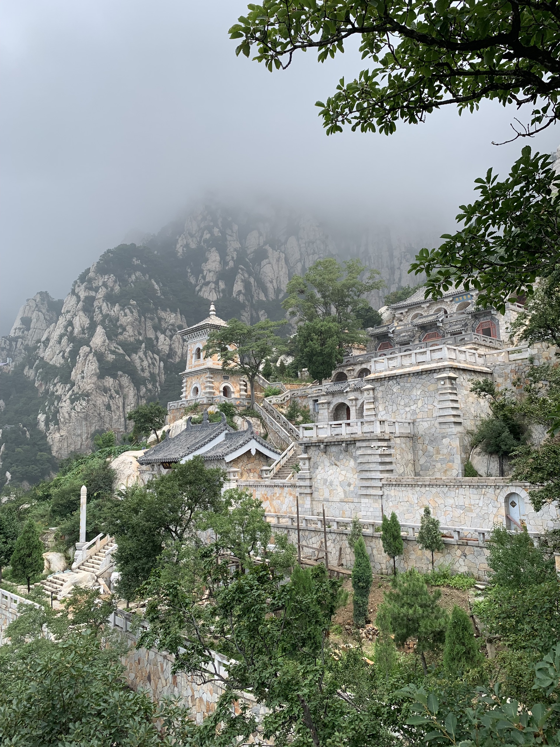 郑州玩乐攻略# 三皇寨,位于嵩山风景名胜区内,是一个令人惊叹的自然