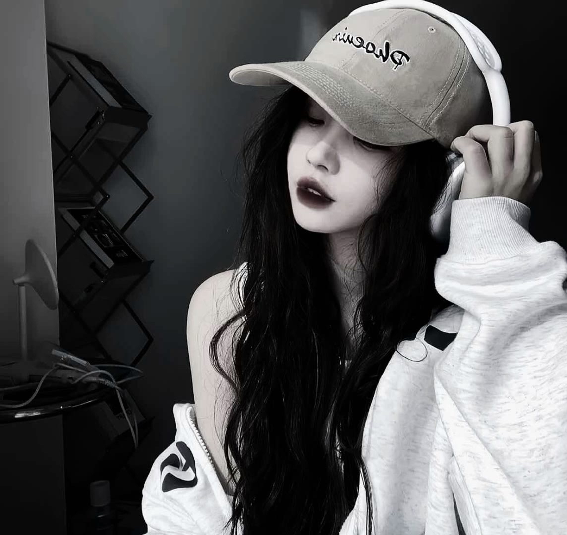 我是在等自己不霸气伤感的女生头像超拽很拽的女生头像伤感女生头像
