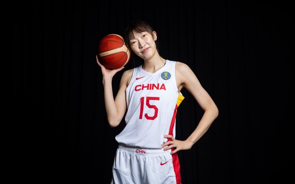 中国女篮15号韩旭图片