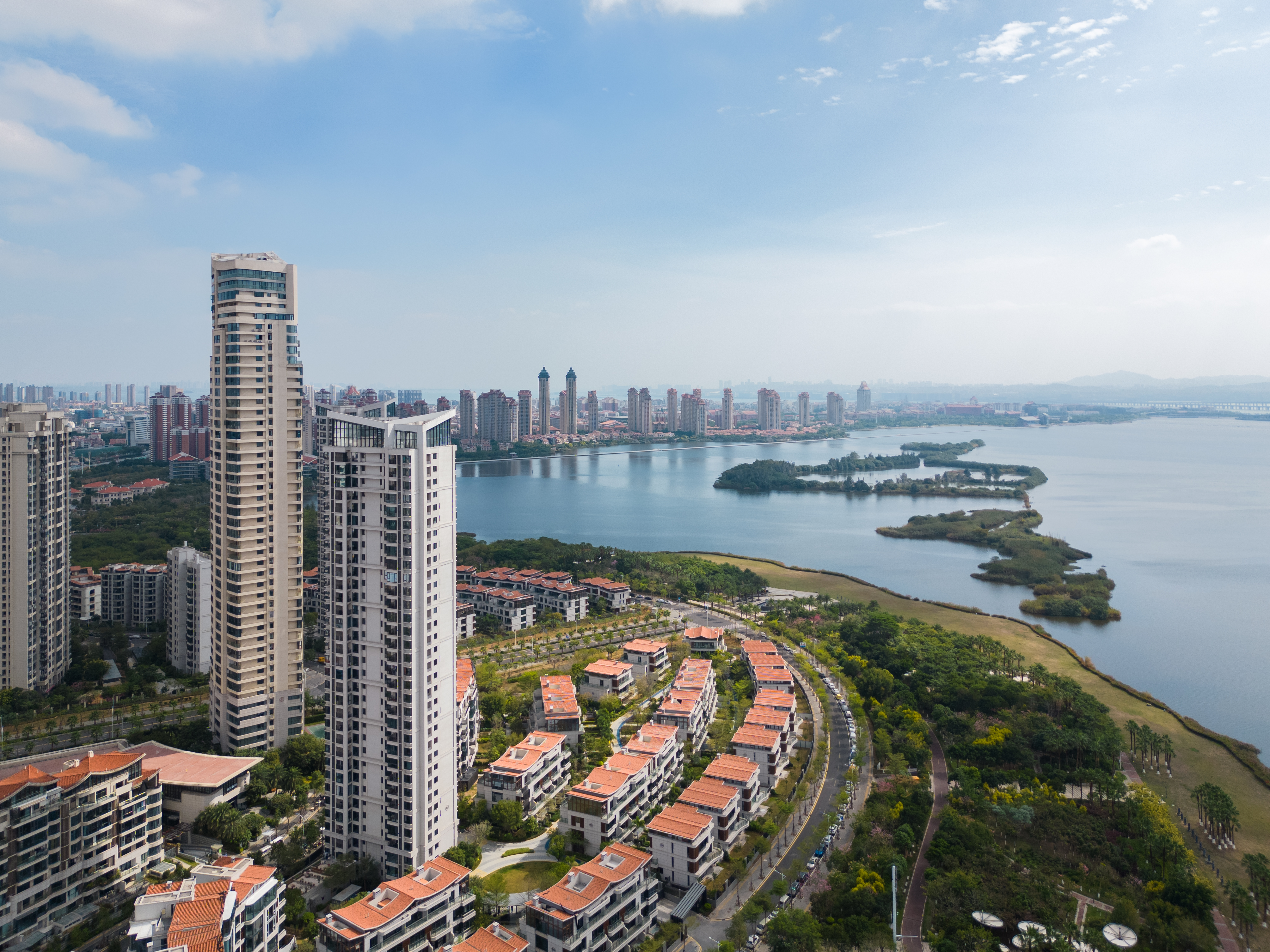 集美新城ioi·棕榈半岛,临湖第一排独栋别墅