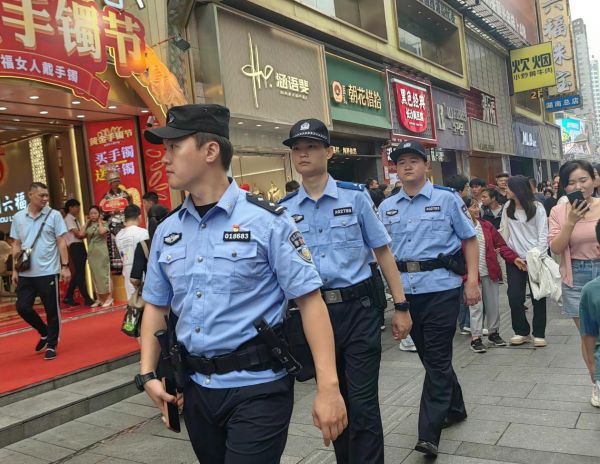 巡警制服图片