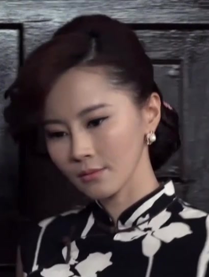 午夜蝴蝶:原配同意老总娶寡妇,殊不知寡妇看不上当姨太!