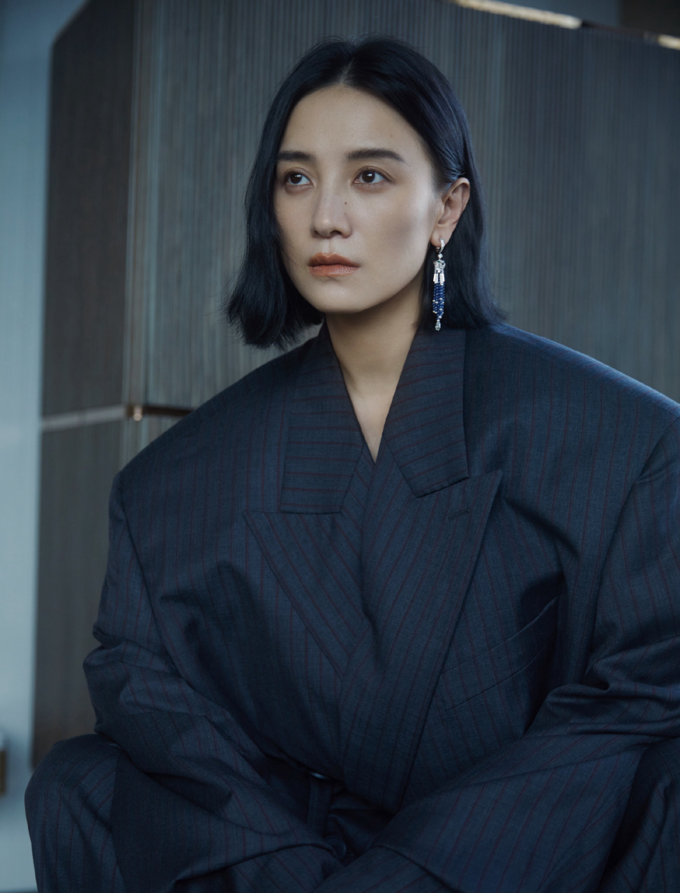 宋佳短发红毯造型:自由宁静,利落飒爽