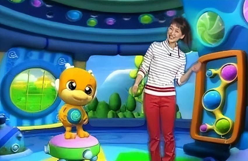 回顾"月亮姐姐"王淏:39岁高龄生子,被富商丈夫宠成宝成人生赢家