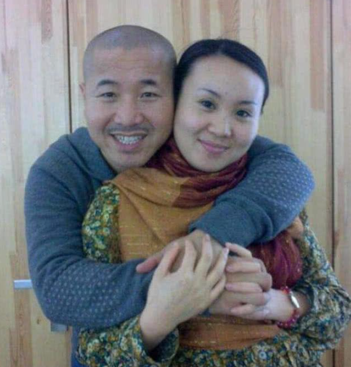 回顾王小利与相伴7年发妻离婚后转身娶小11岁李琳收获幸福