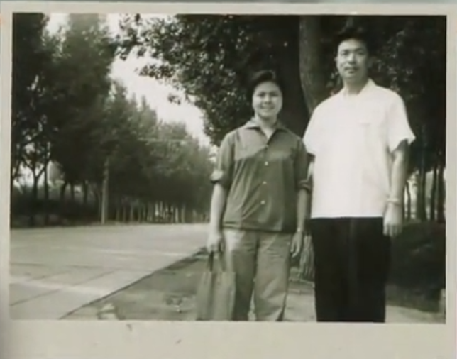 回顾李光曦老伴是王紫薇风雨相伴65年离世前不舍的是妻子女儿