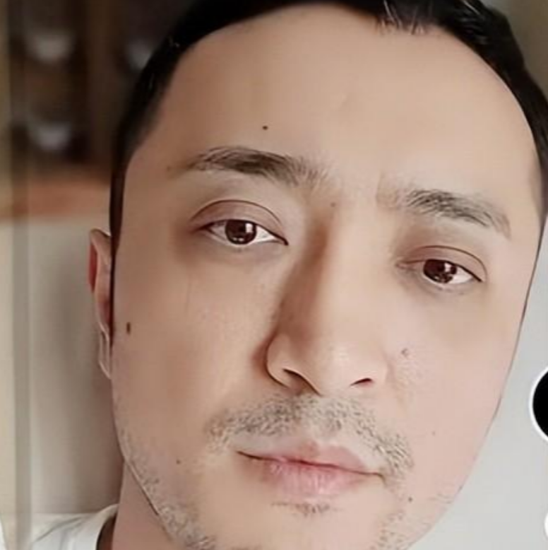 回顾央视主持人尼格买提离婚近照面容憔悴知情人爆料两点原因