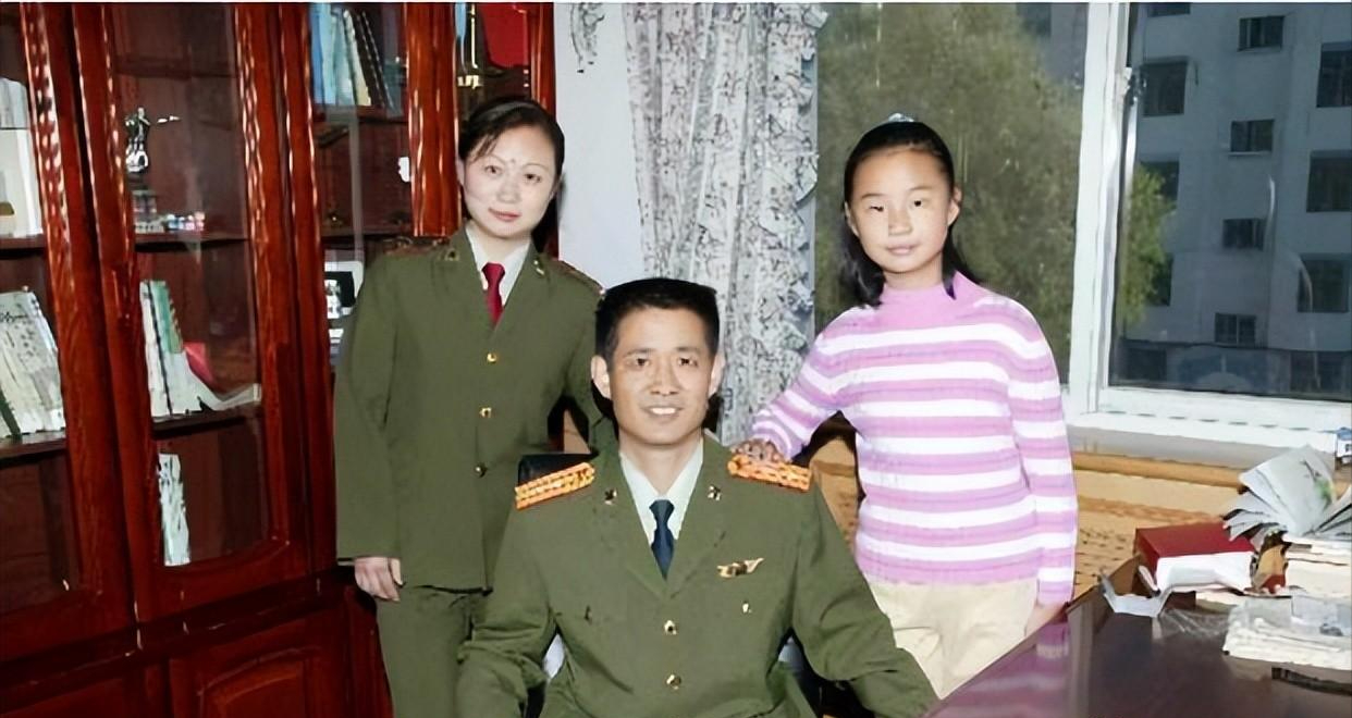 回顾聂海胜妻子在丈夫上太空前提出离婚如今活得自在洒脱