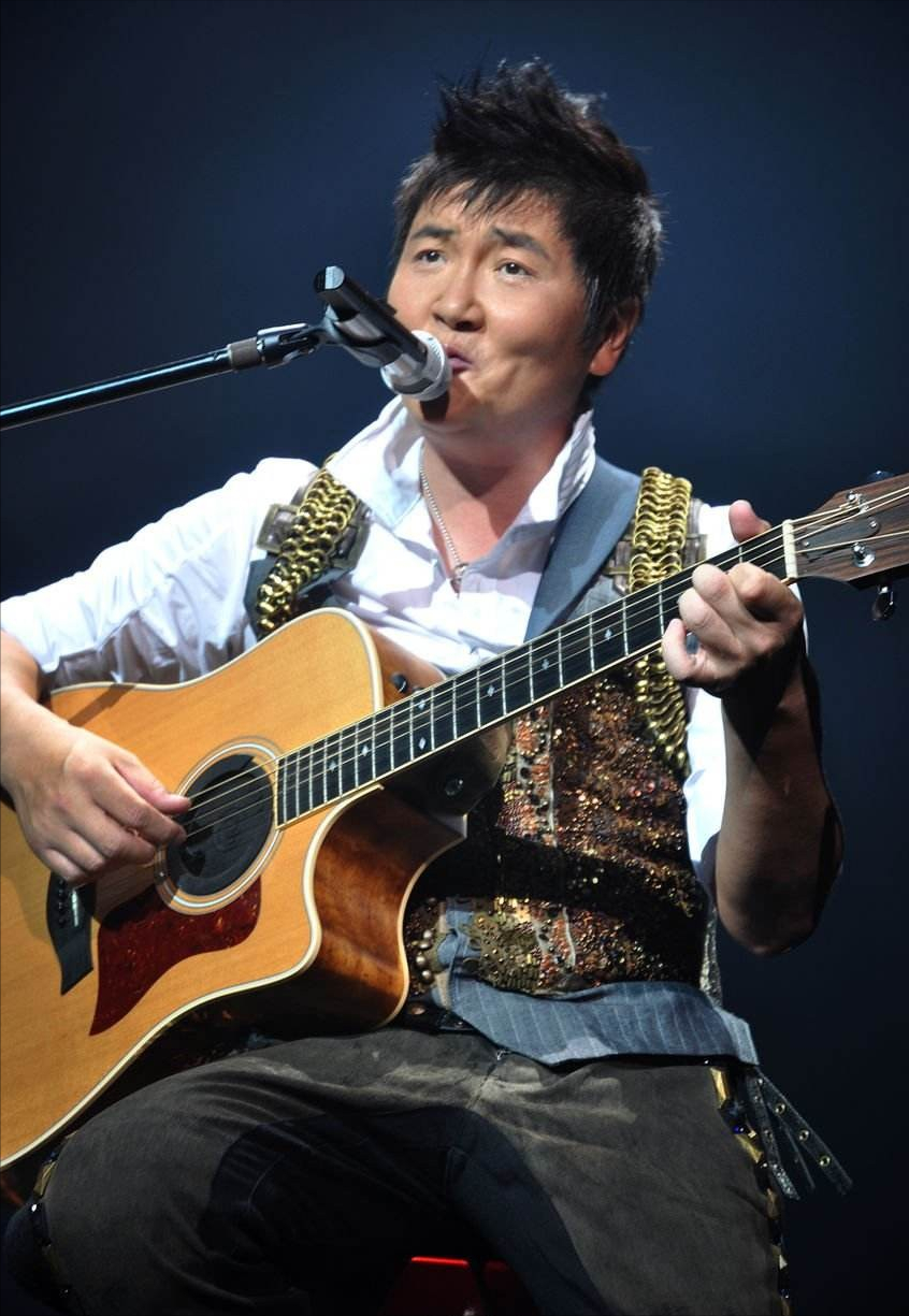 回顾孙楠大男子主义是我优点抛弃初恋婚内出轨没任何问题