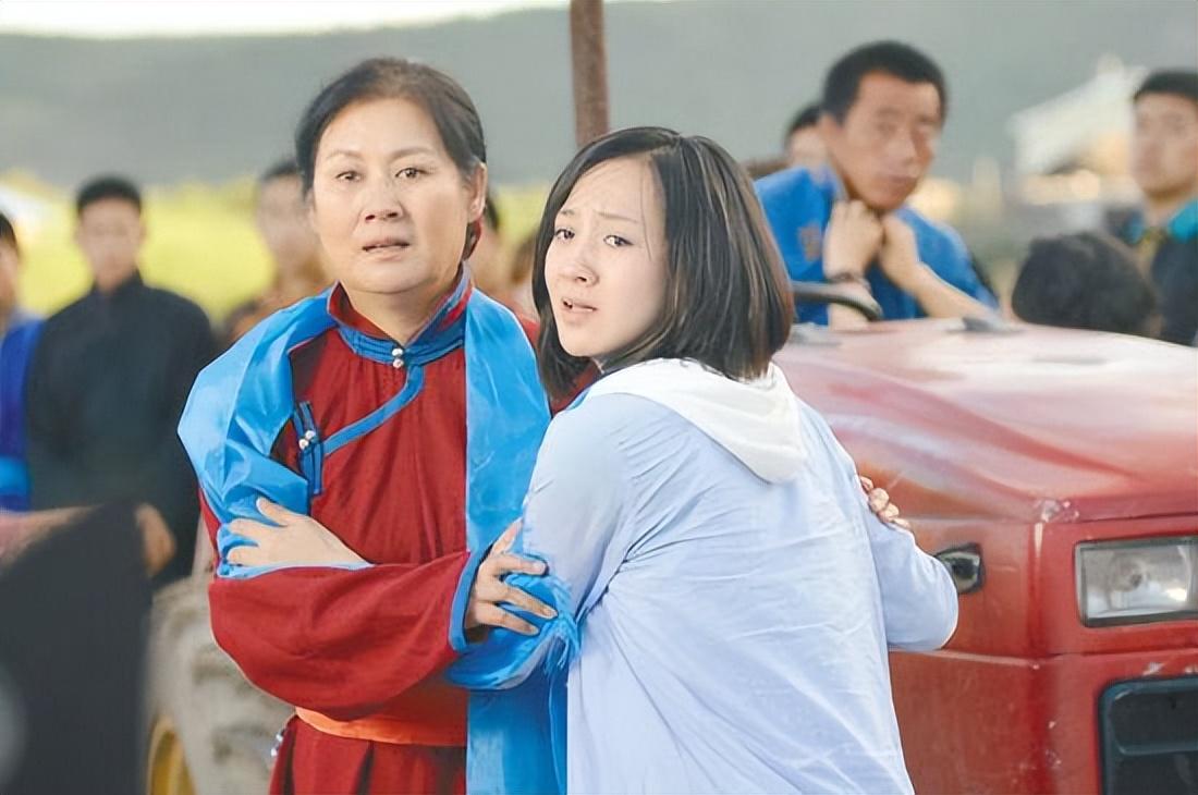 回顾著名演员黄晓娟痛失3位至亲儿子是她的骄傲